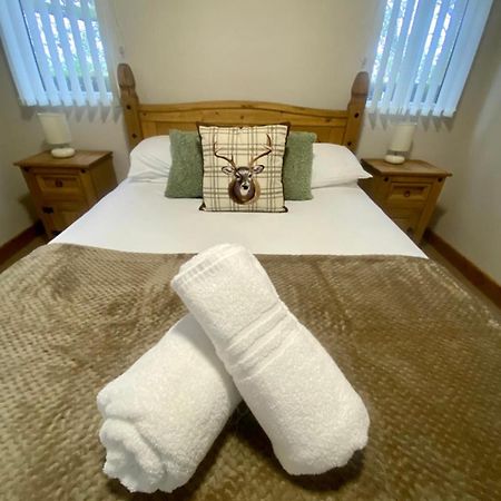 Cherry Cabin With Hot Tub York Ngoại thất bức ảnh